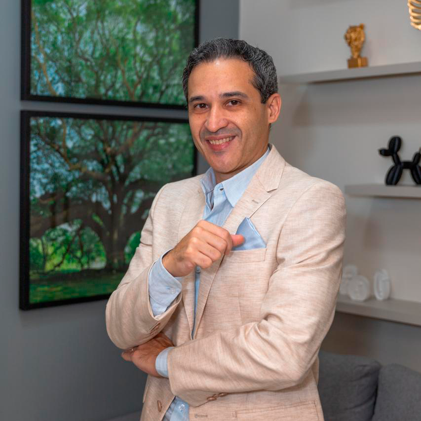 Dr. Daniel Freitas